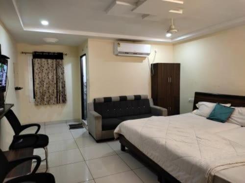 Oyo Flagship 80855 Hotel R Grand Vijayawada Exterior photo