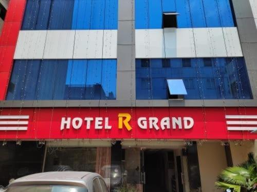 Oyo Flagship 80855 Hotel R Grand Vijayawada Exterior photo